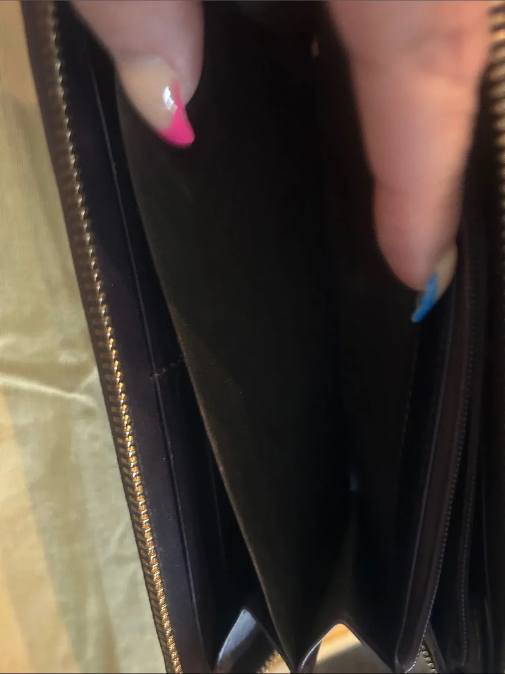 Gucci Glossy Deep Purple Micro GG Guccissima Zip-Around Wallet with Heart Charms - Picture 9 of 14